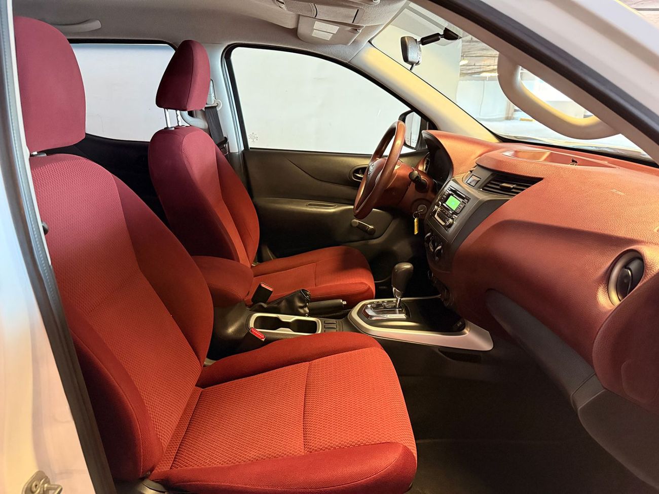 Nissan Navara Std 2.5L 4WD A/T