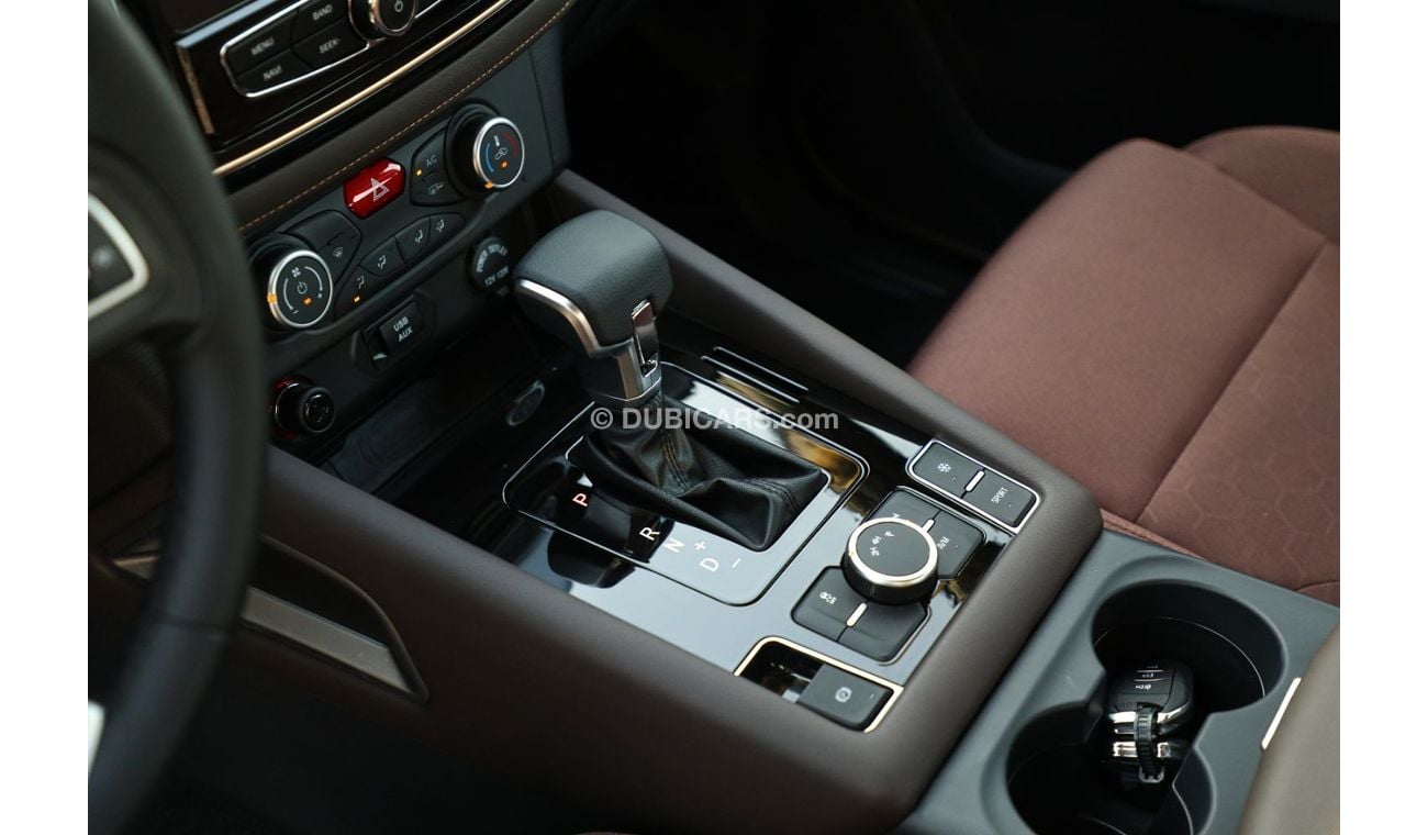 ZX Terralord 2023 ZXAUTO Terralord PUP 4×4 DC 2.5T D A/T Lux - White inside black and brown