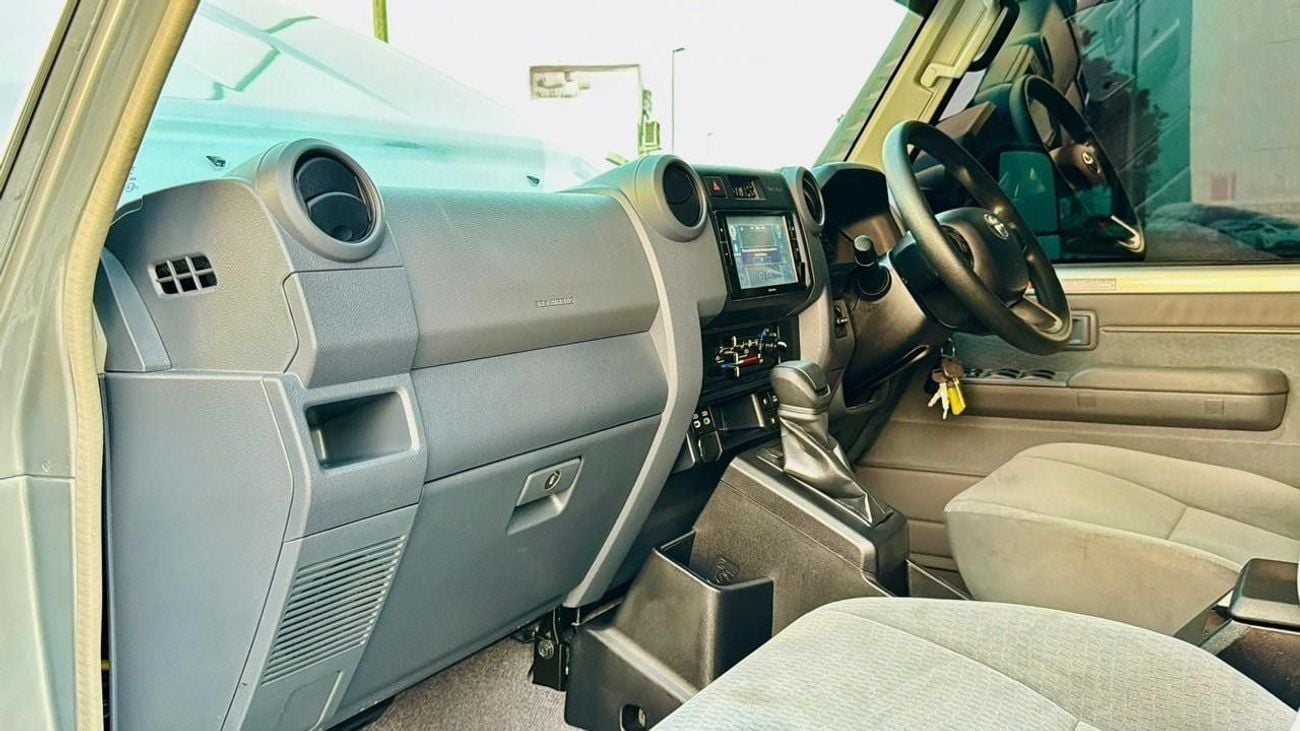 Toyota Land Cruiser Pick Up DOUBLE CABIN | X-BAR HEAVY-DUTY TOW AND RECOVERY SYSTEM | NORWELD HEAVY-DUTY ALUMINUM TRAY | 2.8L DI