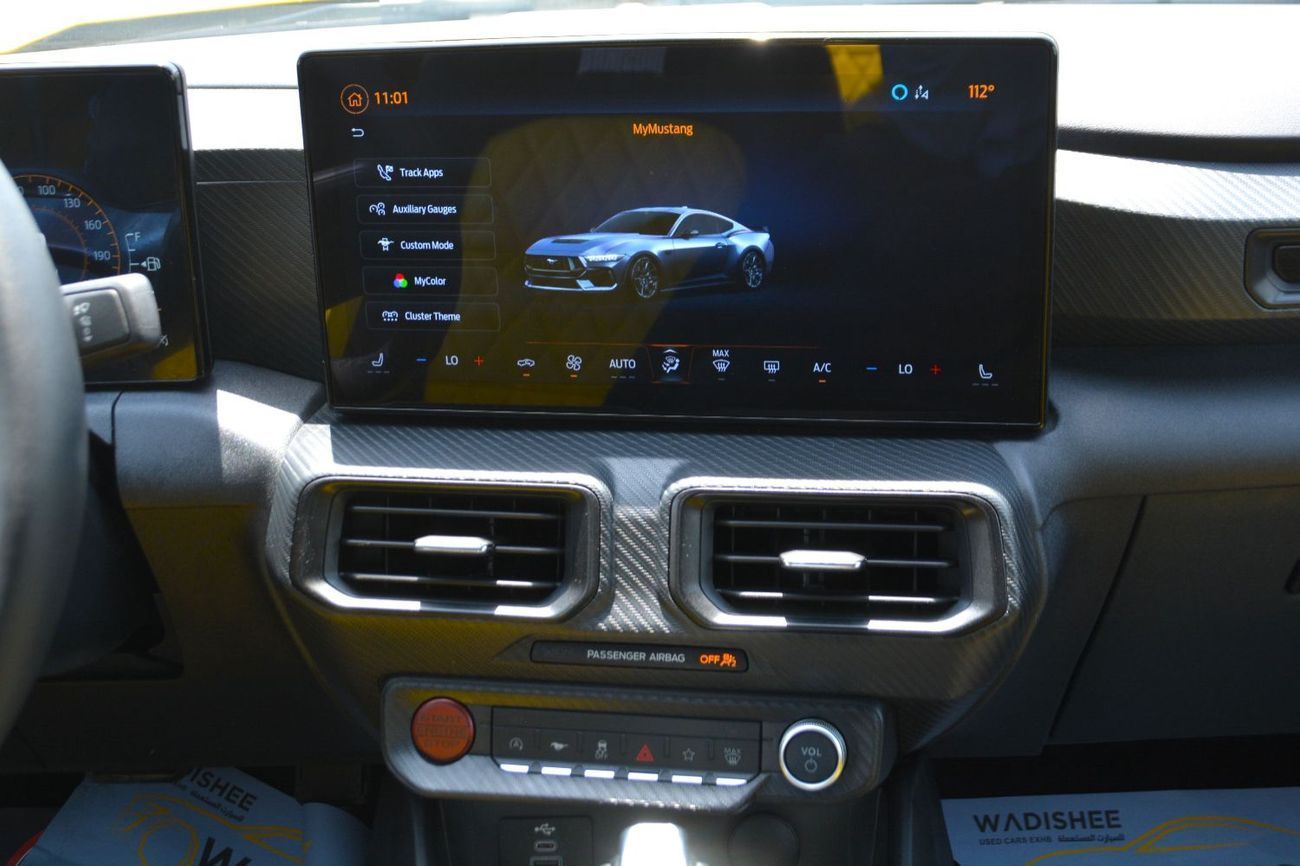 Ford Mustang EcoBoost 2.3L Coupe A/T BEAUTIFUL YELLOW MUSTANG