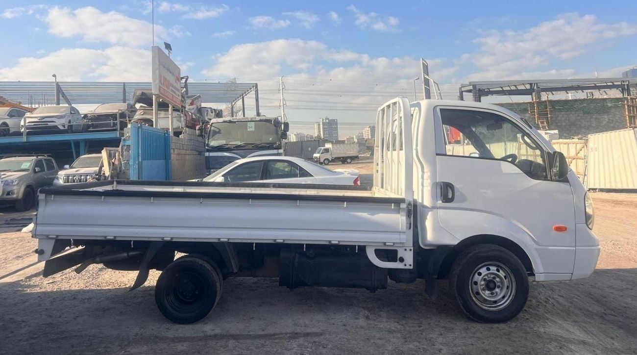 Kia Bongo STD (NON GCC) RIGHT HAND VEHICLE ONLY FOR EXPORT