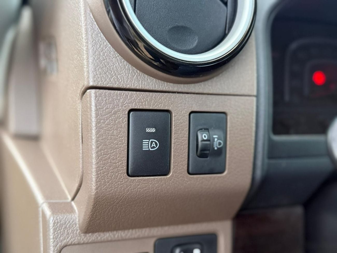 تويوتا لاند كروزر بيك آب 4.0 SINGLE CAB FULL SAUDI SPECS