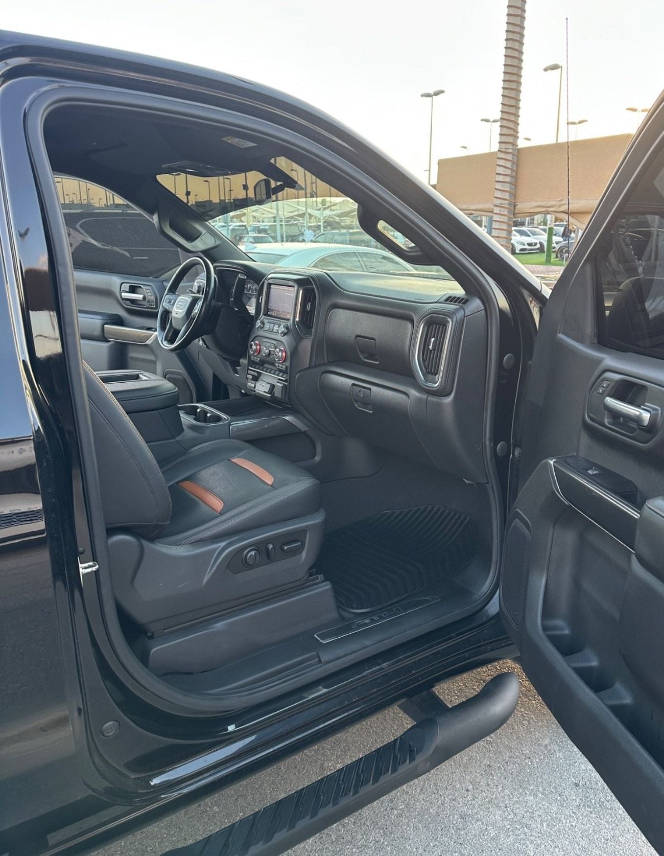 جي أم سي سييرا 1500 REG/CAB AT4