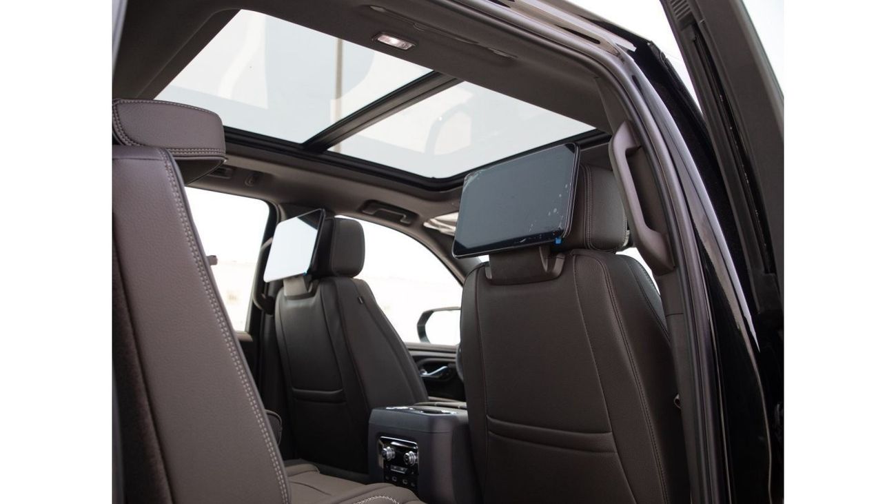 GMC Yukon Denali XL 4WD 8 SEATS. 5years Warranty & Services. For Local Registration +5%