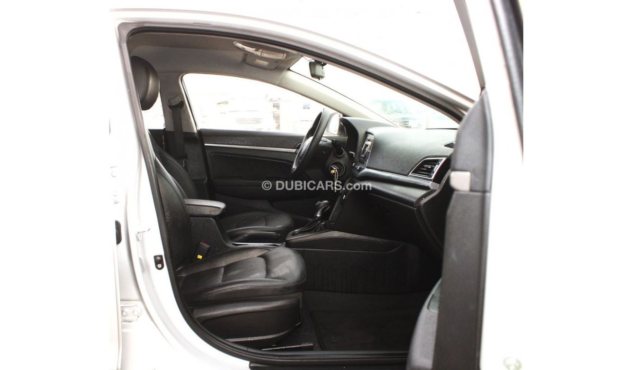 هيونداي افانتي هيونداي افانتي 2018  بحالة  ممتازة وارد كوريا أوراق جمارك بدون حوادث