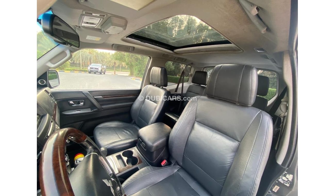 Mitsubishi Pajero Mitsubishi Pajero GLS 2011 V6 3.8L Full Option - Perfect Condition