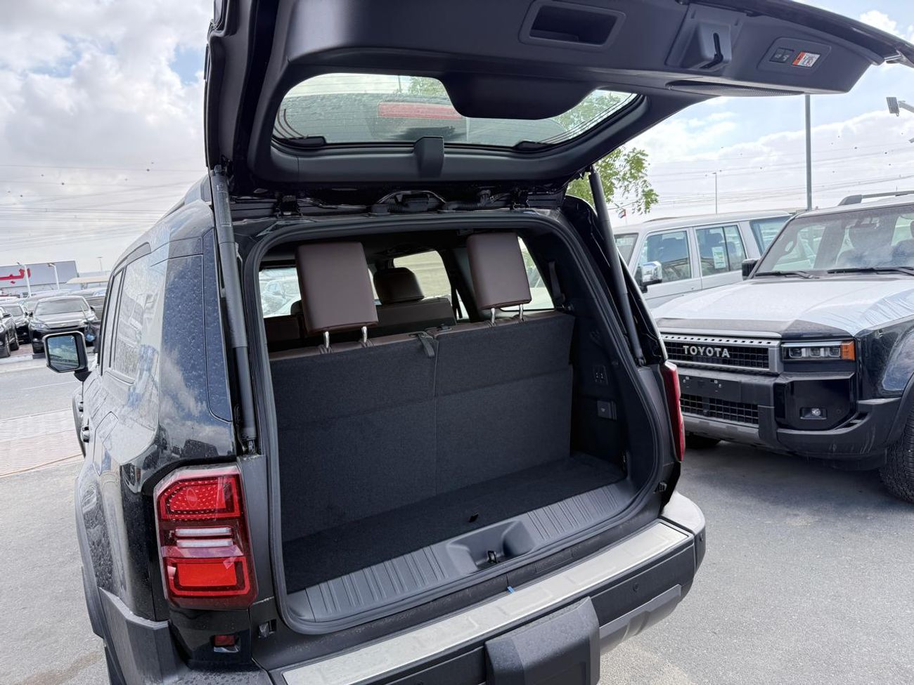 Toyota Prado Toyota Prado 2.4L Adventure Full 2026 Black