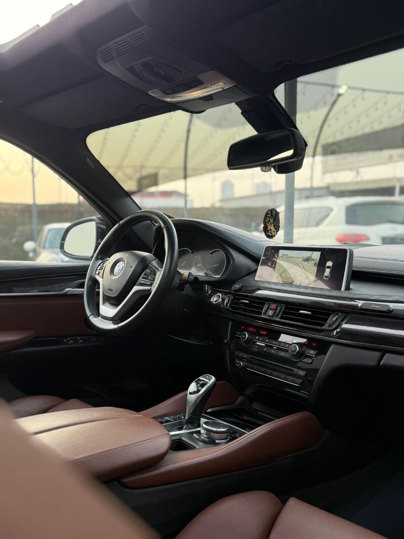 بي أم دبليو X6 50i Exclusive 4.4L