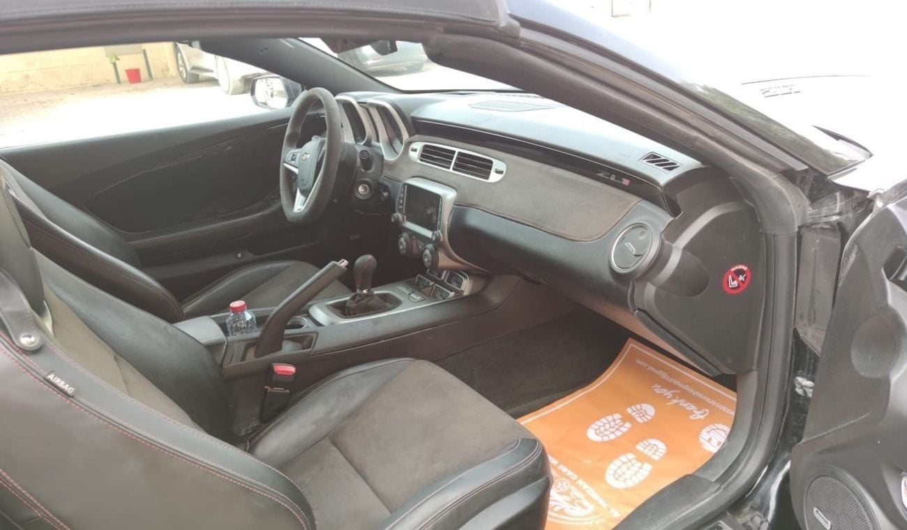 Chevrolet Camaro Comaro zl1 convertible, special car 750 hp upgraded, and agency very clean car manual transmission
