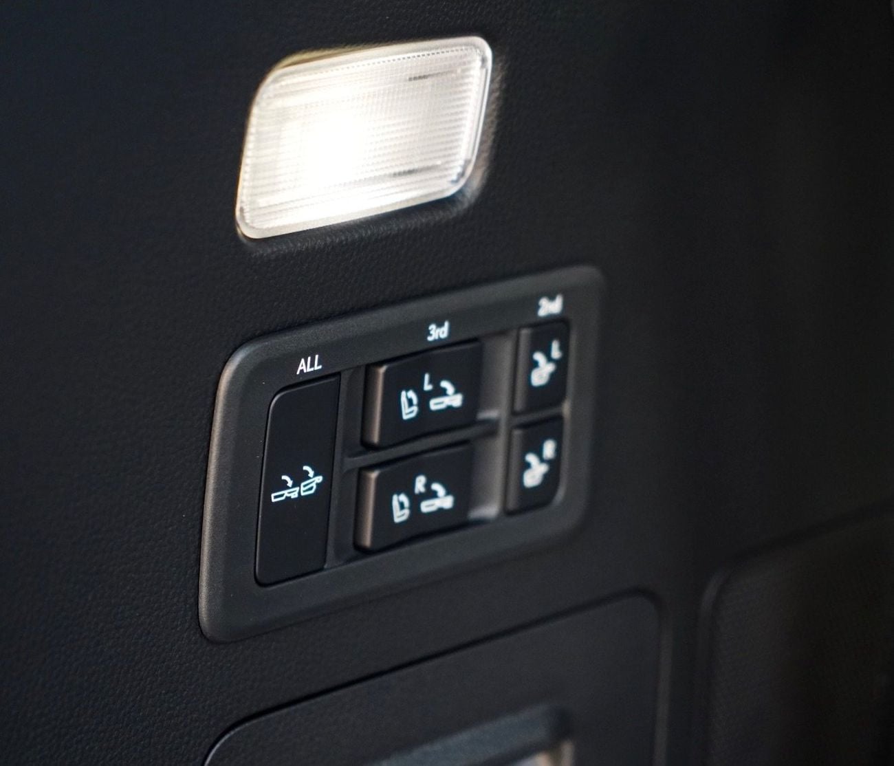 Lexus LX 600 Lexus LX 600 || Signature || 2026