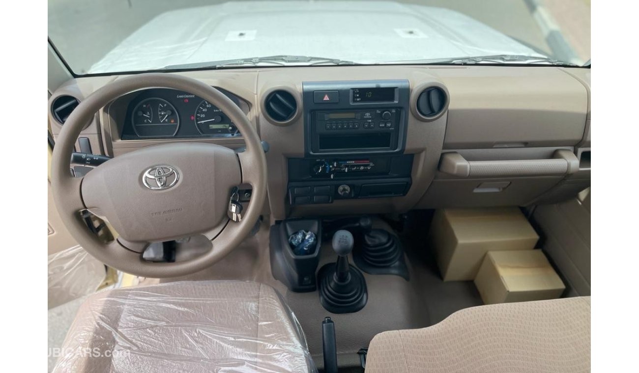 Toyota Land Cruiser Pick Up TOYOTA LAND CRUISER PICK UP DIESEL 4.2L V6 GCC WITH DIFFLOOK AND POWER WINDOWS