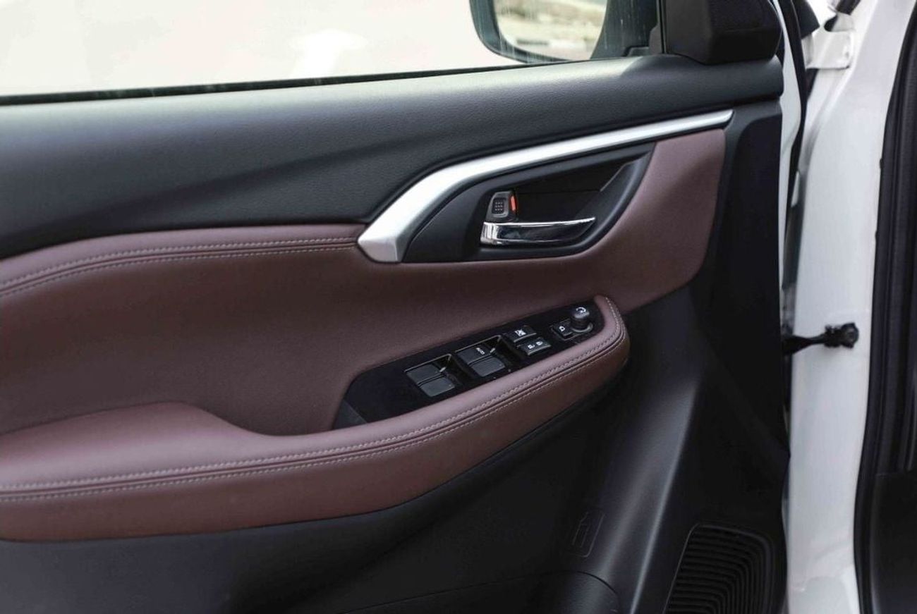 Toyota Urban Cruiser 2025 Toyota Urban Cruiser GLX 1.5 - PRL. Midnight Black Inside Black & Red | Export Only