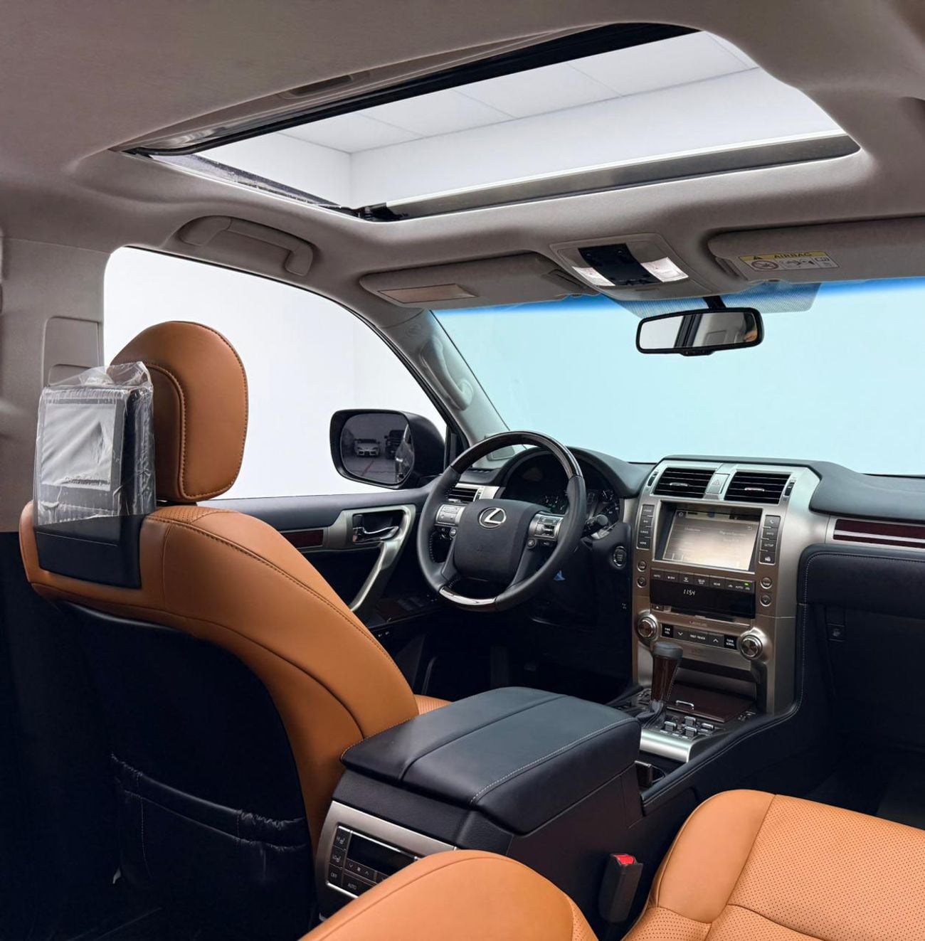 لكزس GX 460 2019 Lexus GX460 Platinum, Warranty, Very Low Km, Mark Levinson Sound System, Fully Loaded, GCC