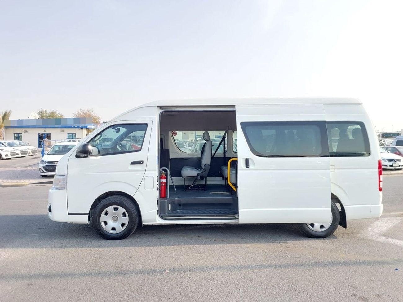 تويوتا هاياس TOYOTA HIACE COMMUTER VAN RIGHT HAND DRIVE(PM64467)