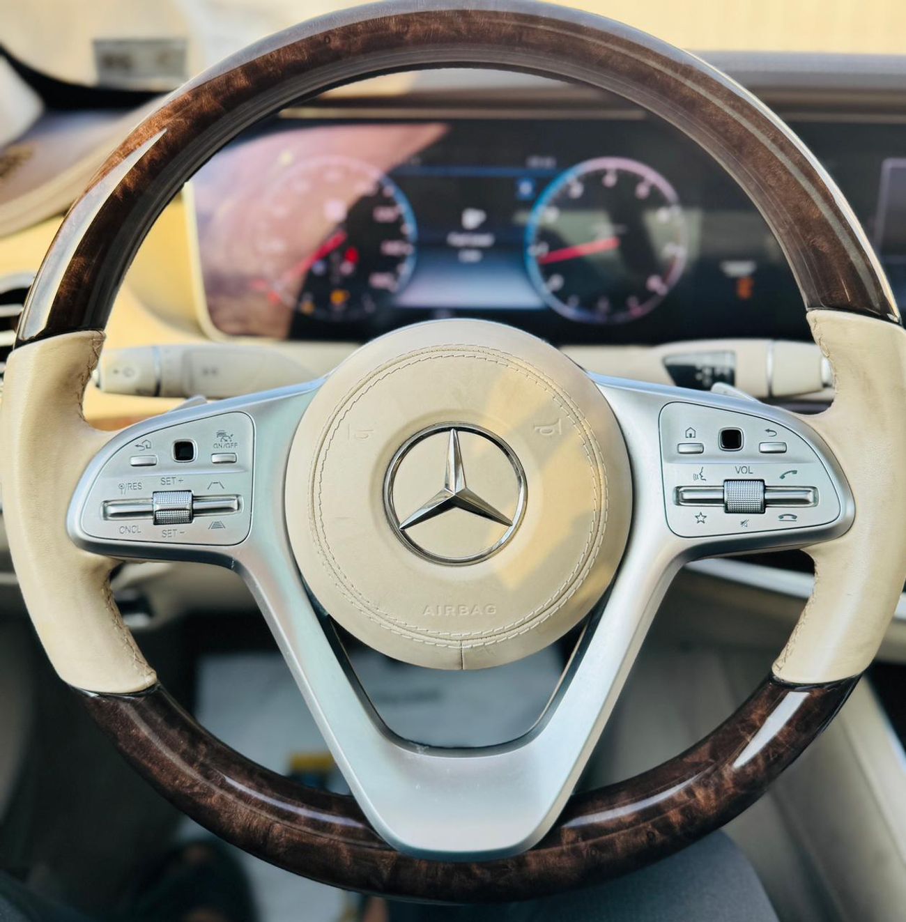 Mercedes-Benz S 560
