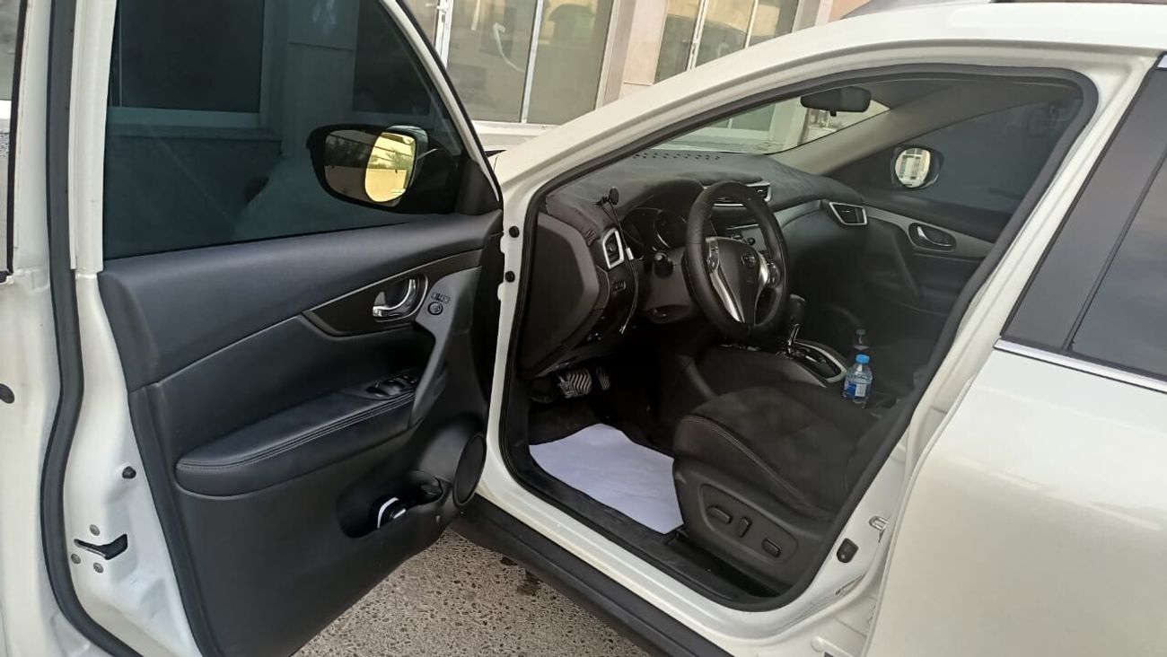 نيسان روج SV AWD