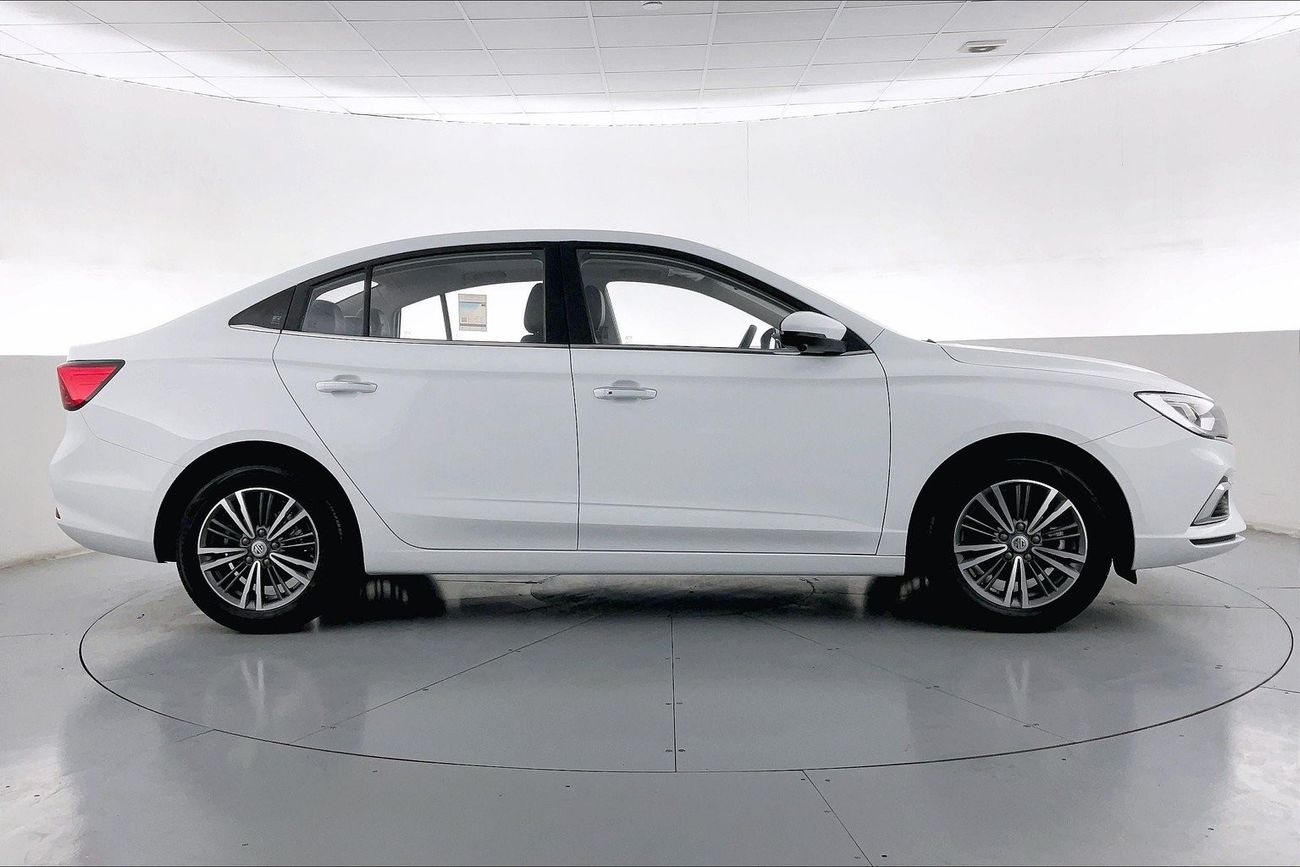 Volkswagen Passat Highline| 1 year free warranty | Exclusive Eid offer