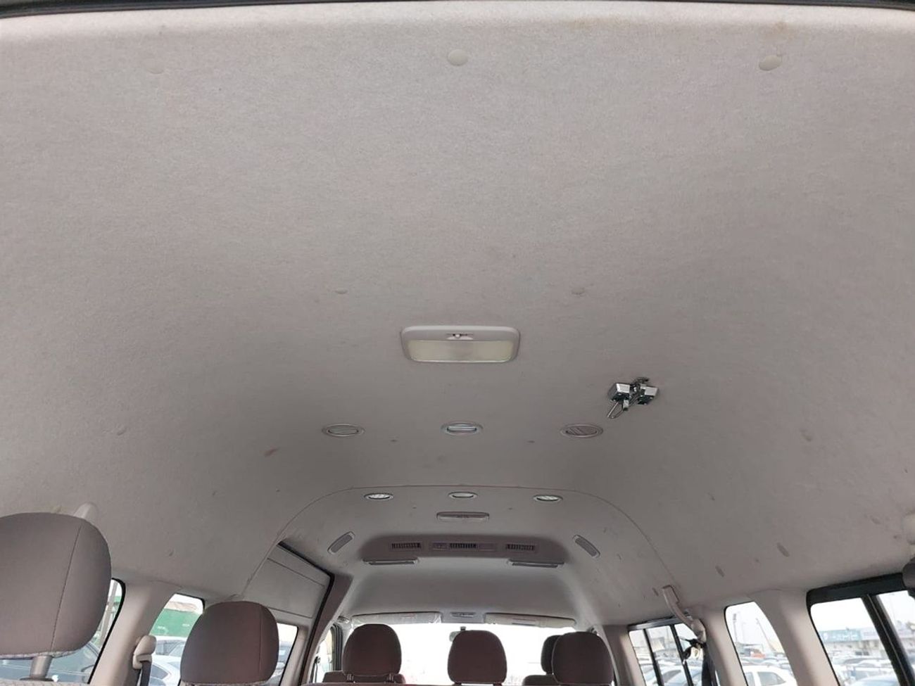 Toyota Hiace TOYOTA HIACE COMMUTER VAN RHD 2012 MODEL 2.7 L PETROL AUTOMATIC(PM05079)