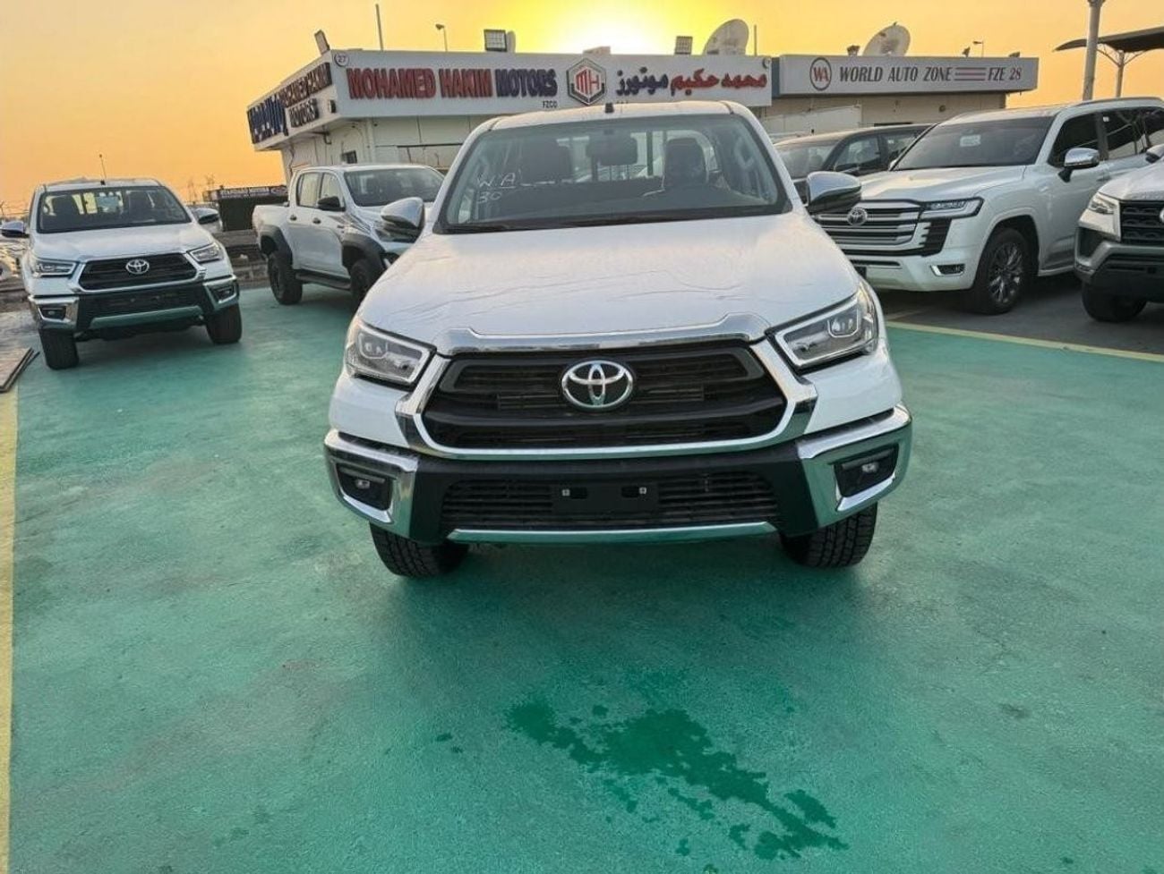 تويوتا هيلوكس TOYOTA HILUX 2.4L 4X4 MANUAL DIGITAL AC 2025 MODEL GCC
