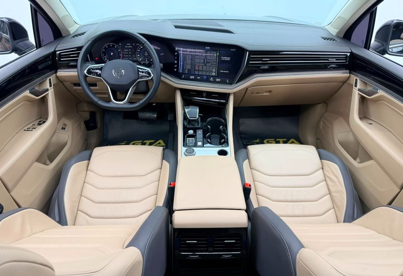 Volkswagen Touareg 2023 Volkswagen Touareg Atmosphere Plus, 2029 VW Warranty + Service Pack, Low Km, Fully Loaded, GCC