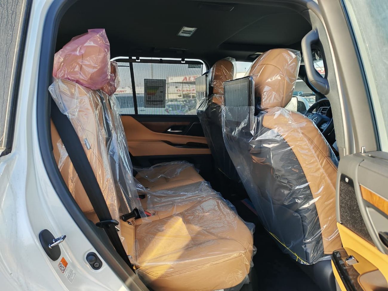 لكزس LX 700h 2026 Lexus LX700h Signature 7-Seater HEV  3.5L V6 Twin-Turbo Petrol A/T 4WD Export Only