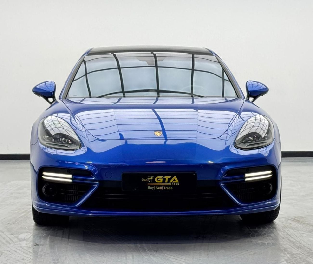 Porsche Panamera Turbo 4.0L RWD 2017 Porsche Panamera Turbo, Porsche Full Service History, Excellent Condition, GCC