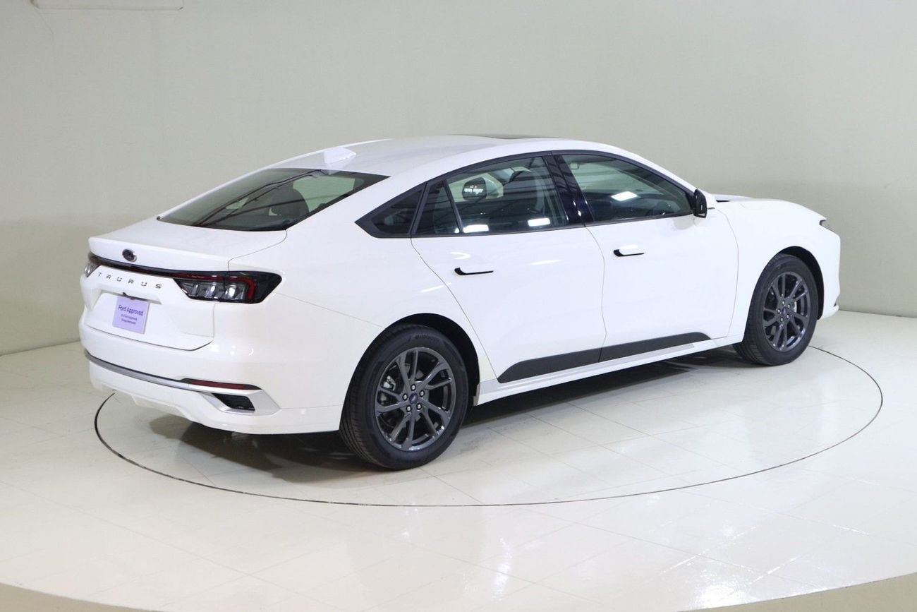Ford Taurus AMBIENTE TPC1225N / AL TAYER MOTORS AL QOUZ SHOWROOM