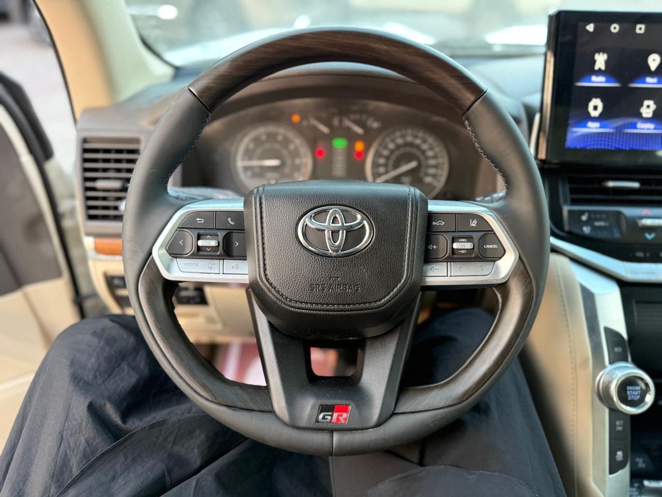 تويوتا لاند كروزر GXR 4.6L