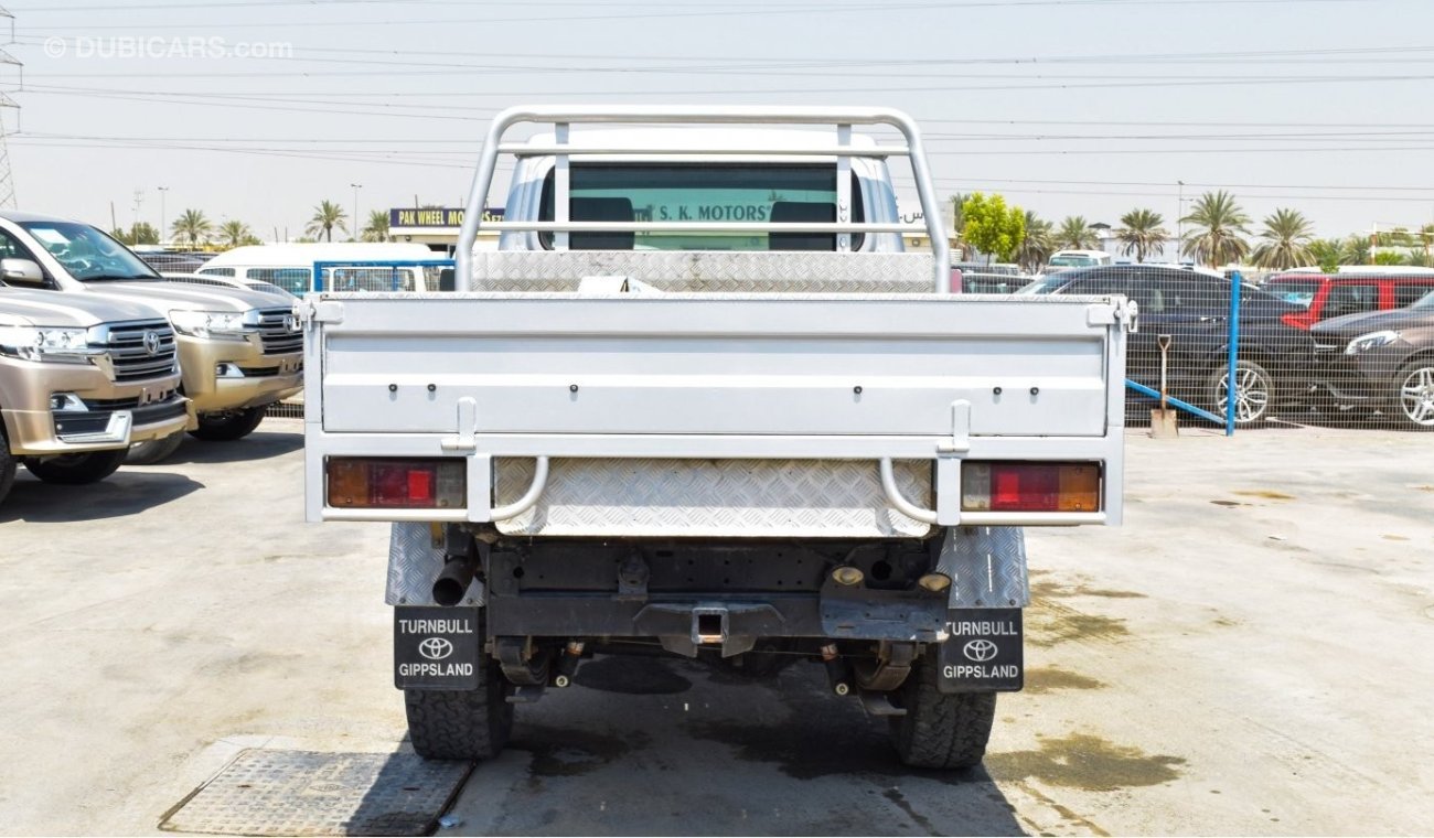 Toyota Land Cruiser Pick Up Right hand drive LX V8 1VD diesel manual low kms special offer