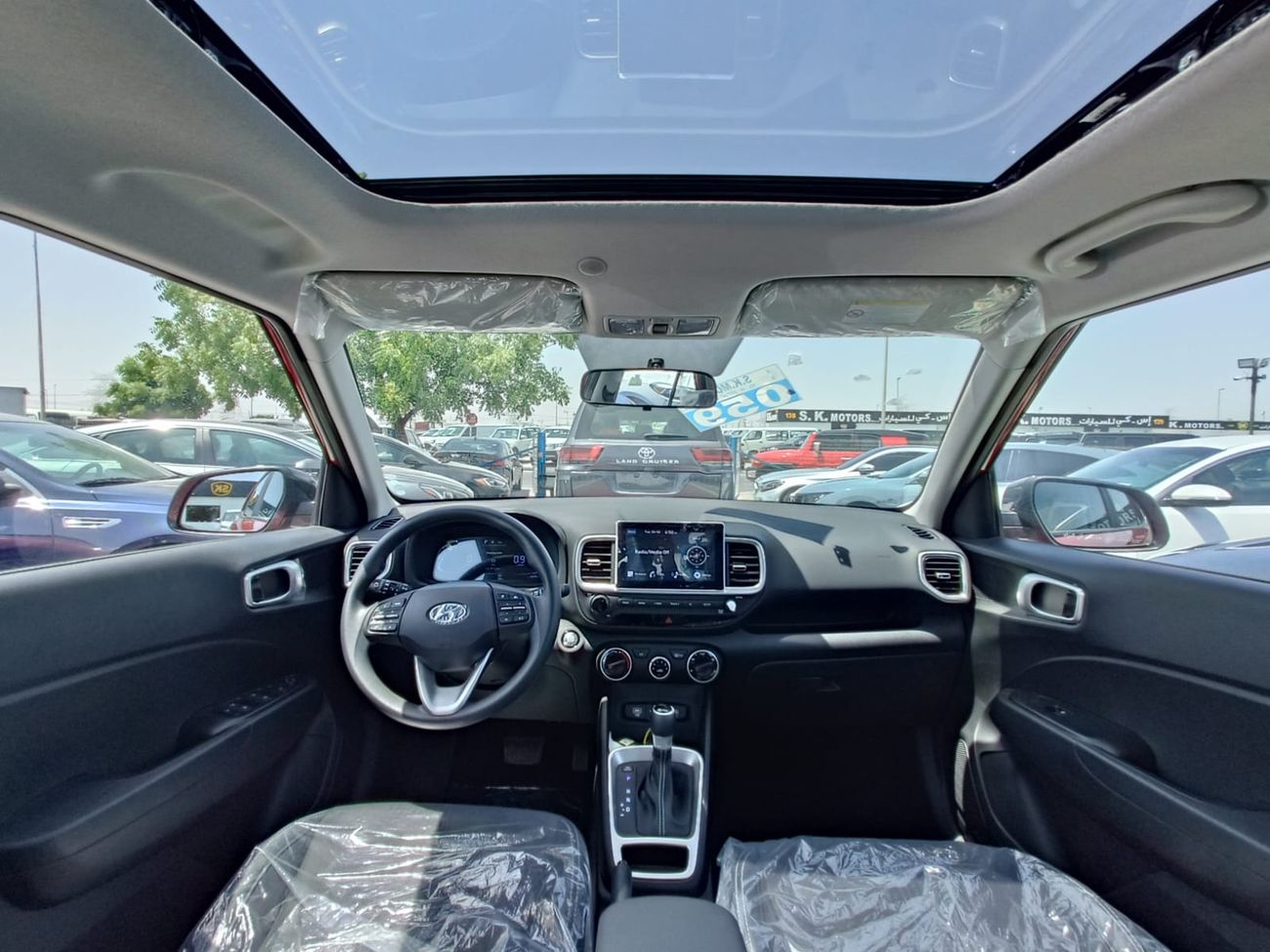 هيونداي فنيو Premier Plus Turbo/ 1.0L V4/ SUNROOF/ FULL OPTION (CODE # VEN10AF)