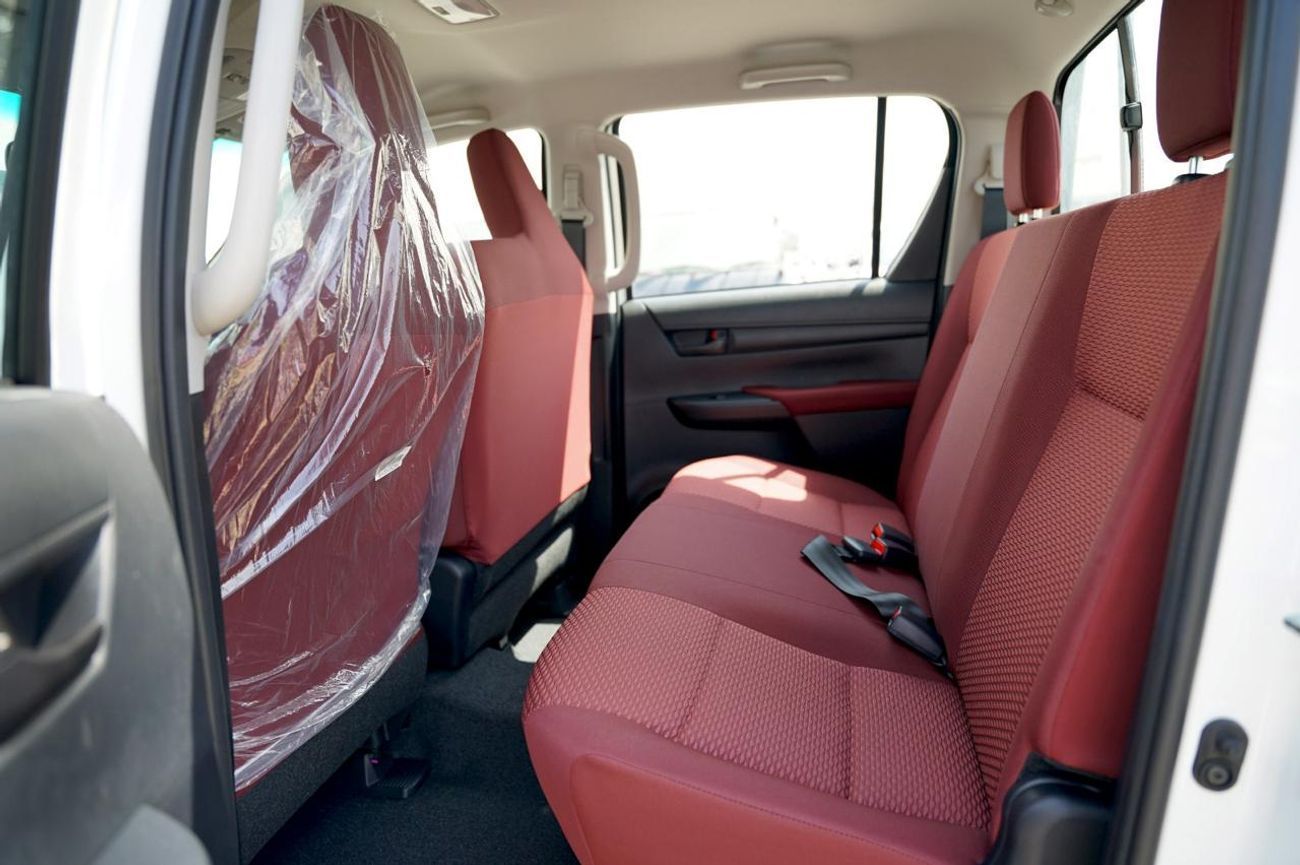 تويوتا هيلوكس ECT0046 - Toyota Hilux Dcab GL2 - 2.4L Diesel Manual 4wd - White/Red