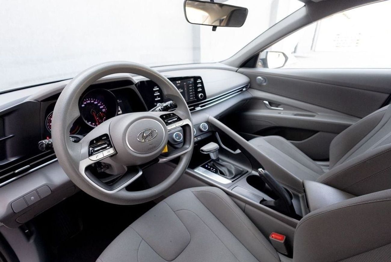 Hyundai Elantra Smart 1.6L Hyundai Elantra 2023 GCC under Agency Warranty with Flexible Down-Payment.