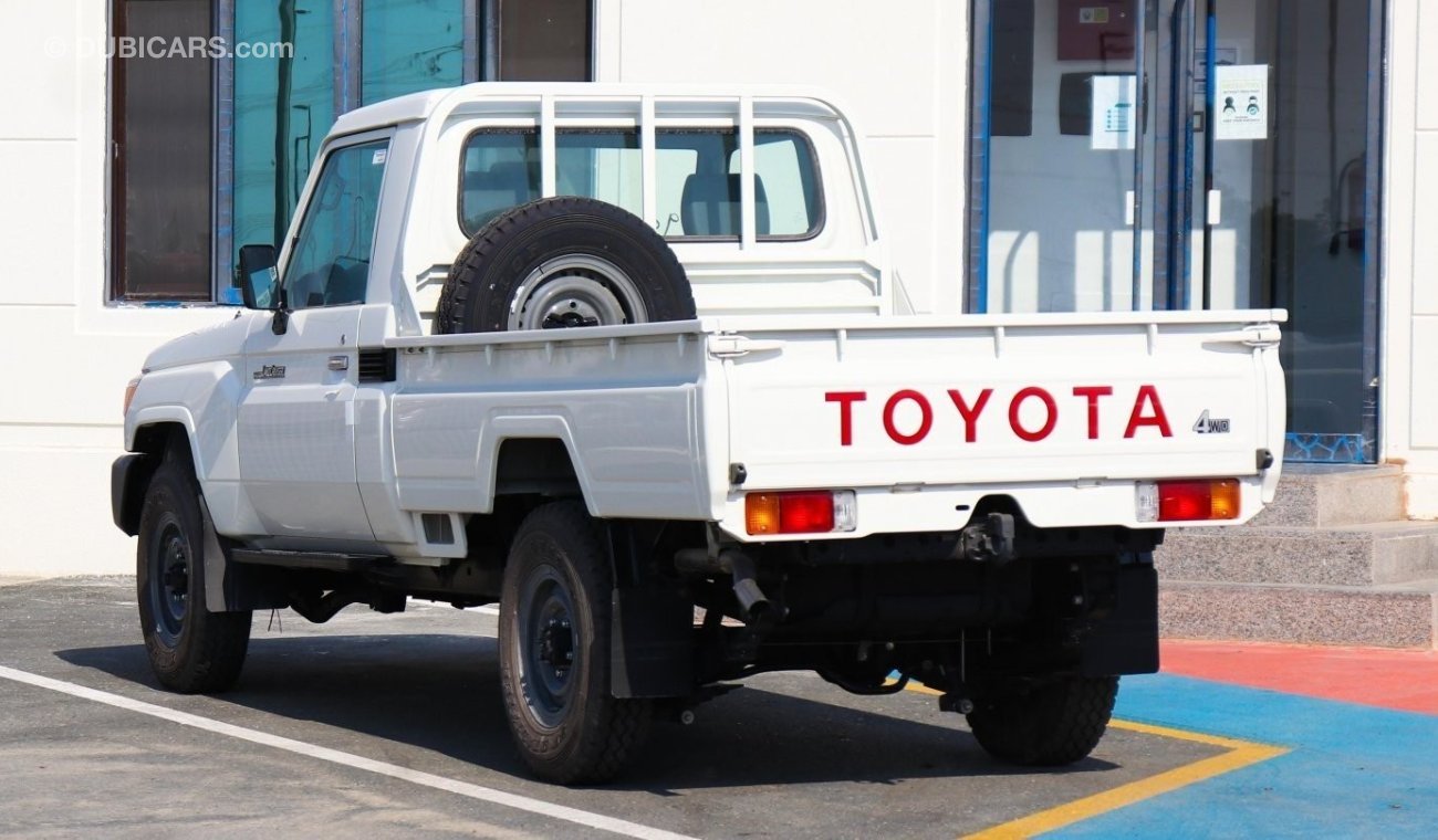 Toyota Land Cruiser Pick Up 4.2 L V6 Diesel,4/4,with Difflock , power window, center lock , ABS, (Export only)