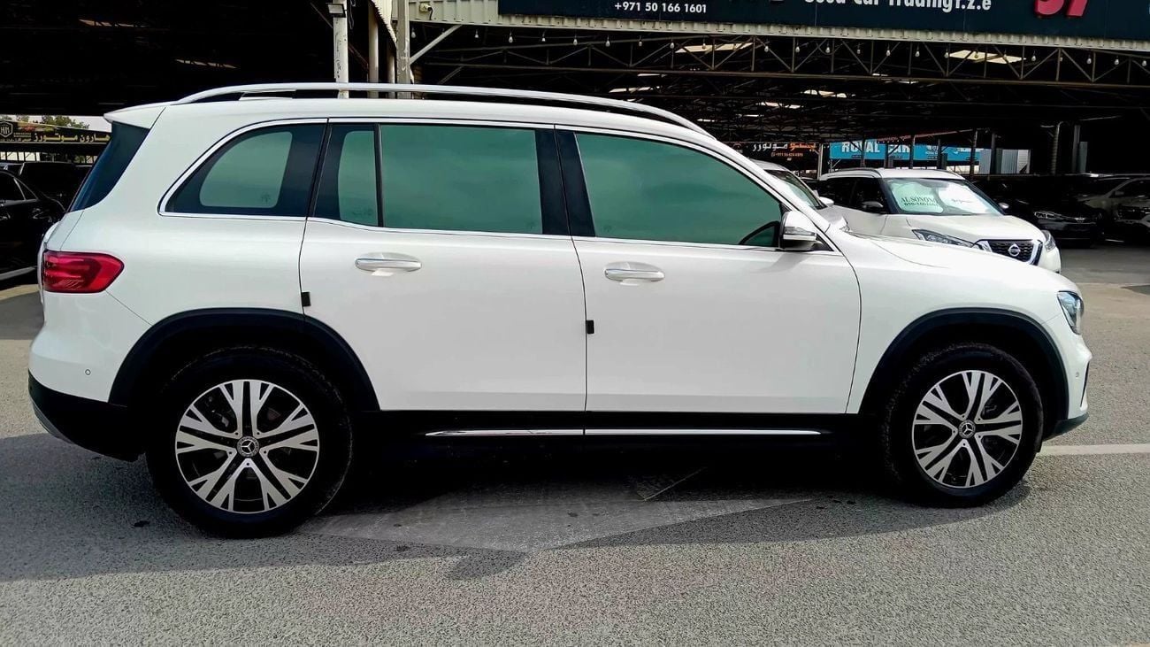 Mercedes-Benz GLB 200 BMW 200d