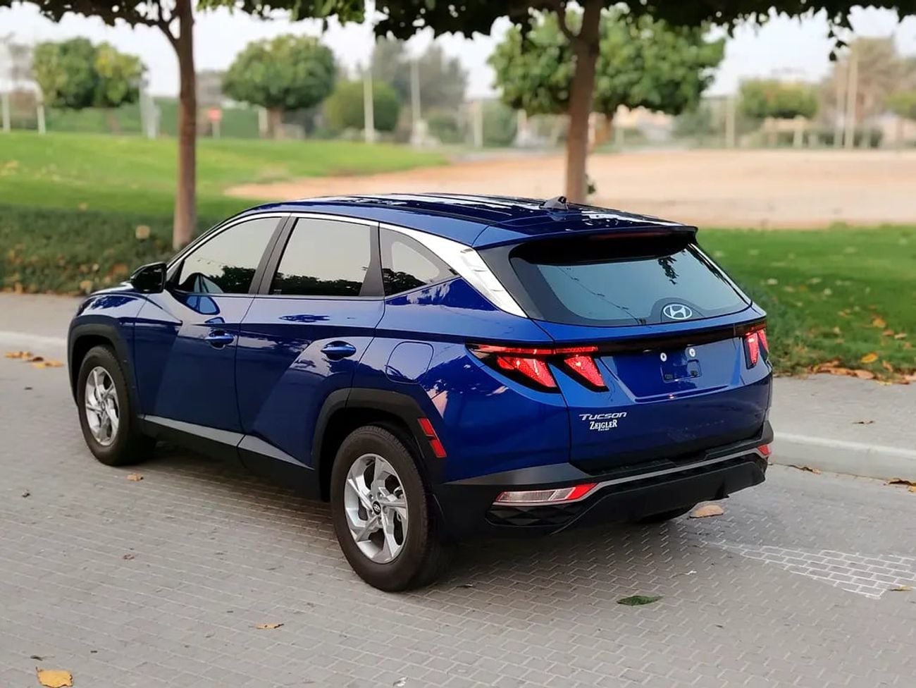Hyundai Tucson US specs Clean Title With Original Paint Mid Option With Very Low KM