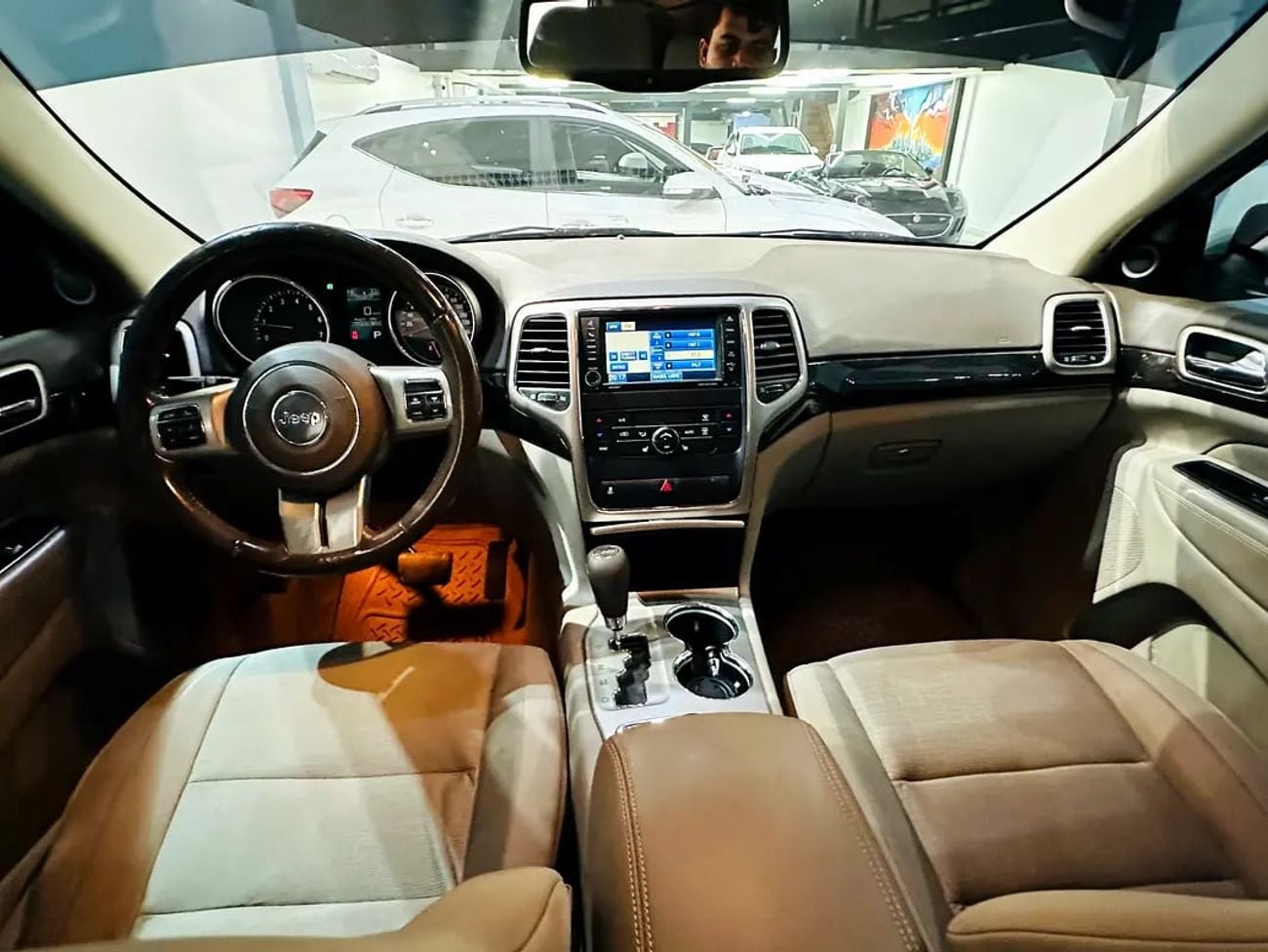 جيب جراند شيروكي Laredo 3.6L