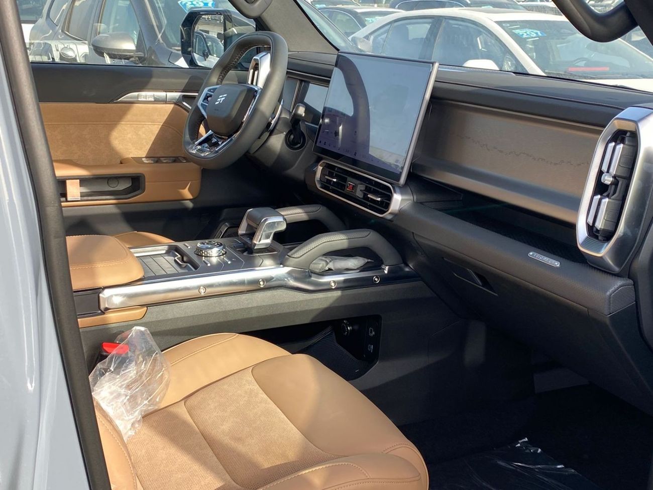 Jetour T2 JETOUR T2 2.0L PETROL TURBO A/T 4WD