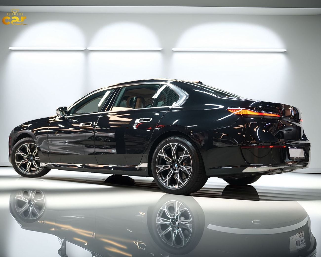 بي أم دبليو 735i