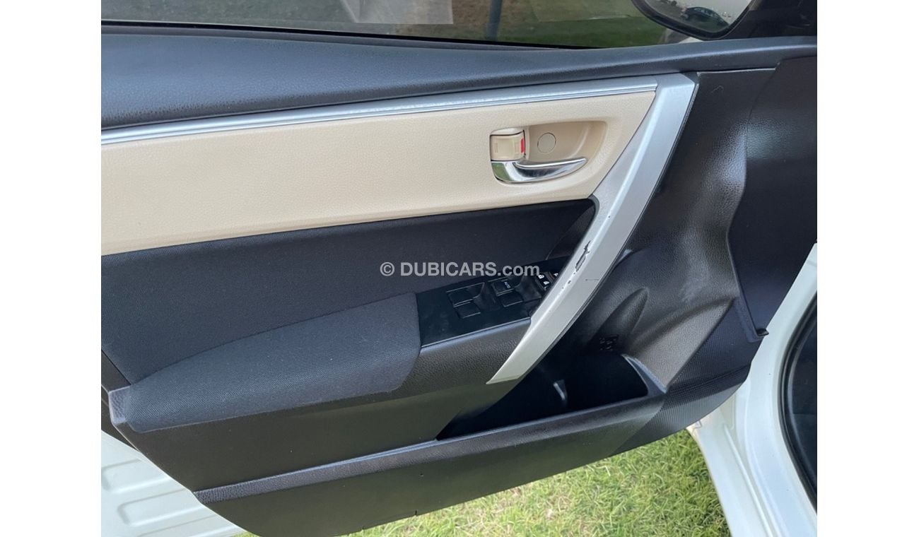 تويوتا كورولا SE