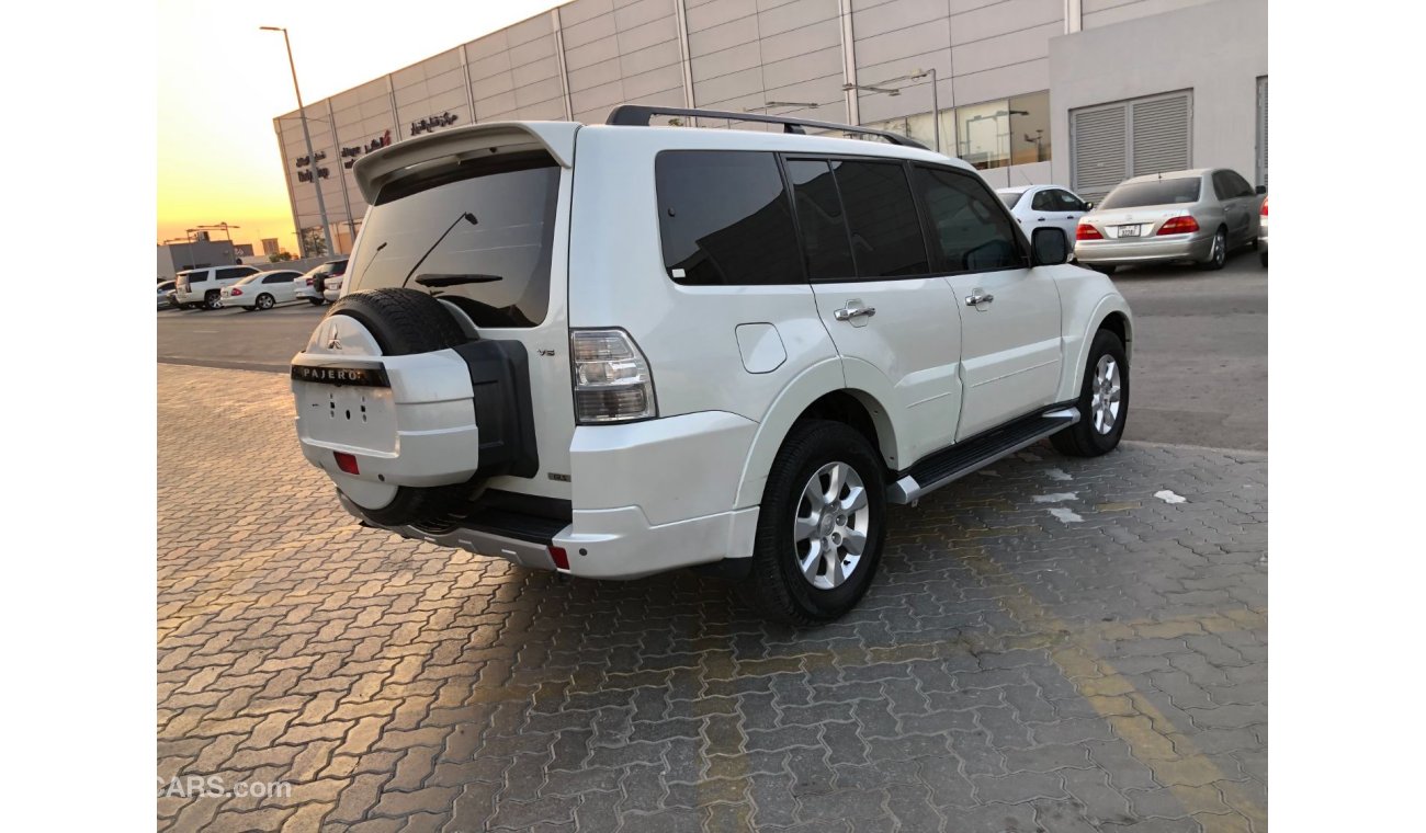 Mitsubishi Pajero GCC GLS FULL OPTION