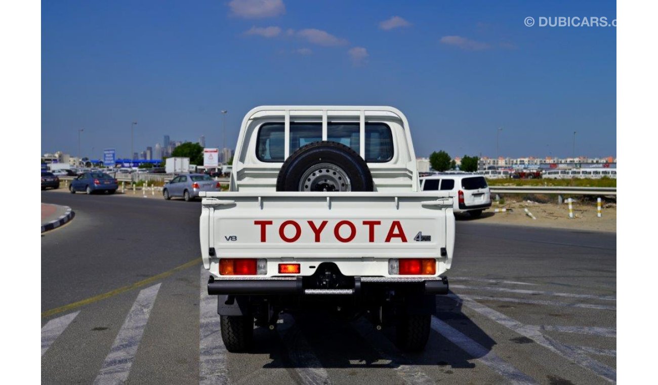 Toyota Land Cruiser Pick Up Double Cab V8 4.5L Diesel 4WD Manual Transmission - Euro 5