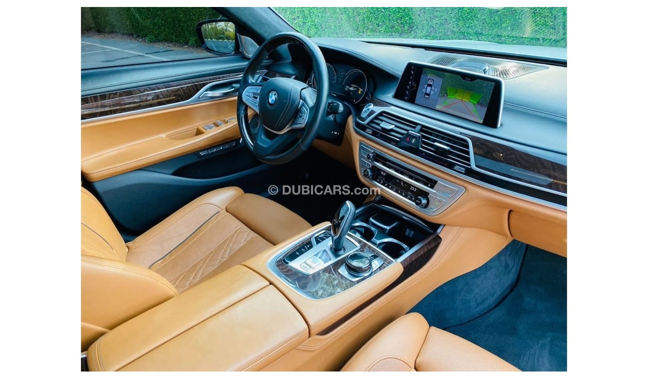 BMW 750Li BMW 750LI GCC 2017 VIB  PERFECT CONDITION ORIGINAL PAINT
