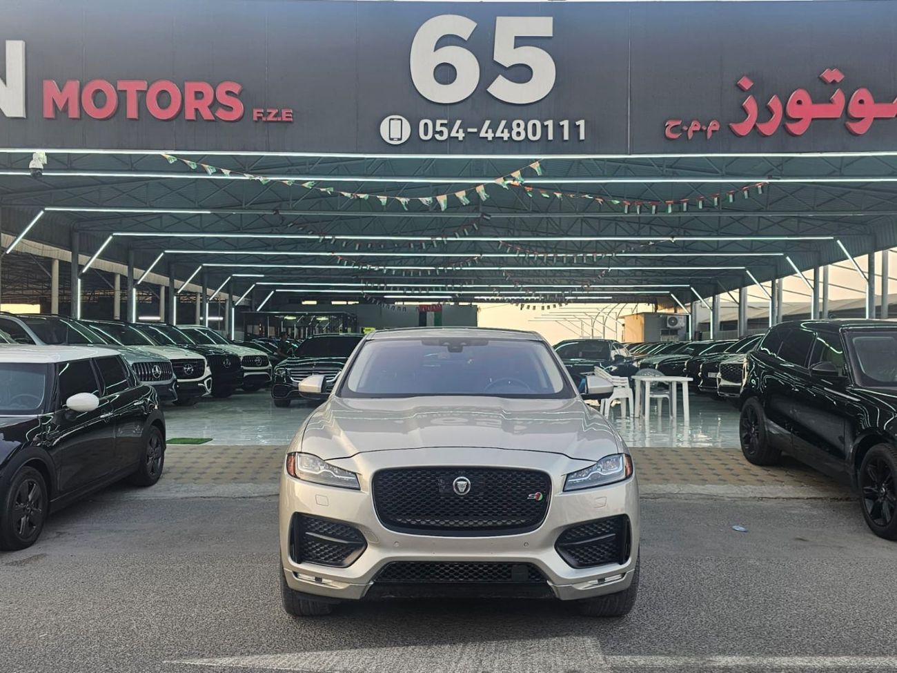 جاكوار F بيس S 3.0L (400 HP)