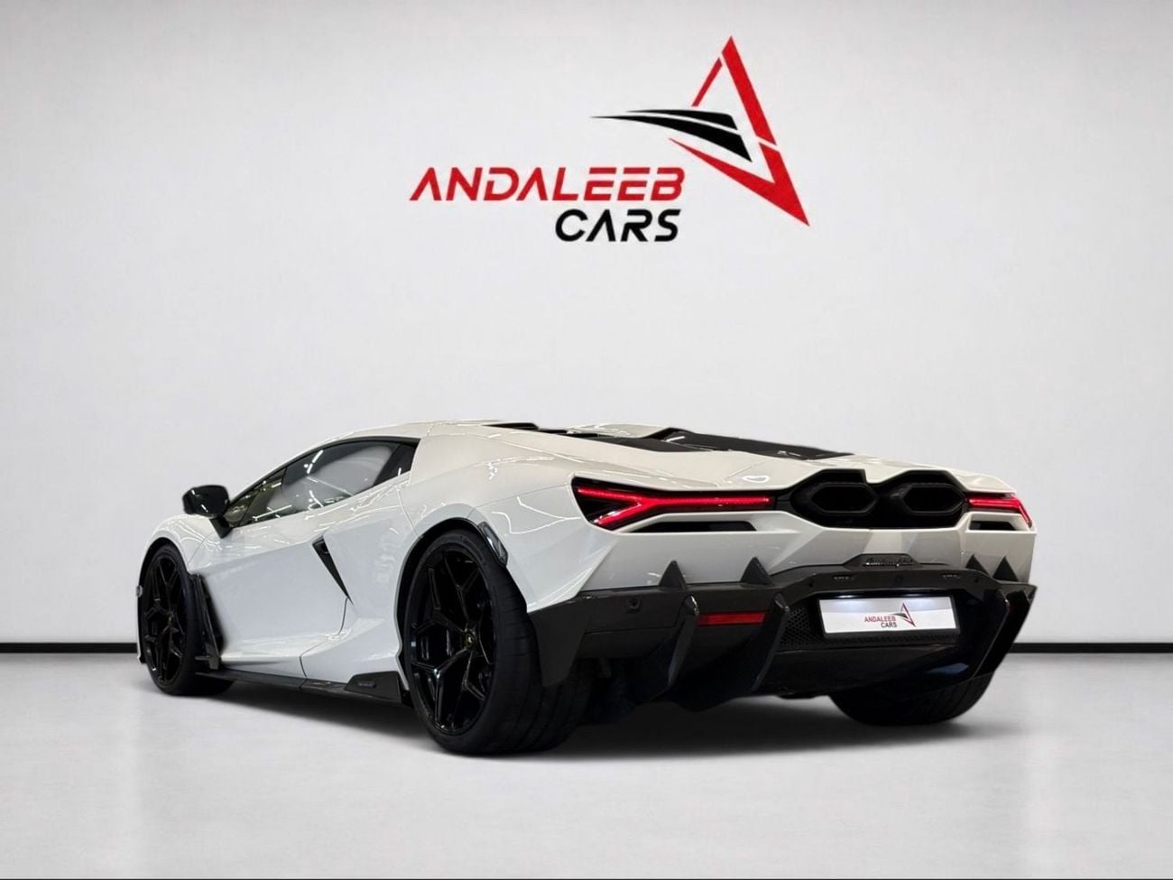 لامبورغيني ريفويلتو AED 30,400 P.M | 0% DOWN PAYMENT | LAMBORGHINI REVUELTO CARBON EDITION | 6.5L V12 HYBRID – 1,001 HP 