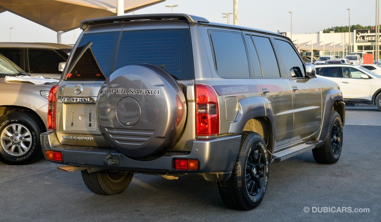 Nissan Patrol Super Safari