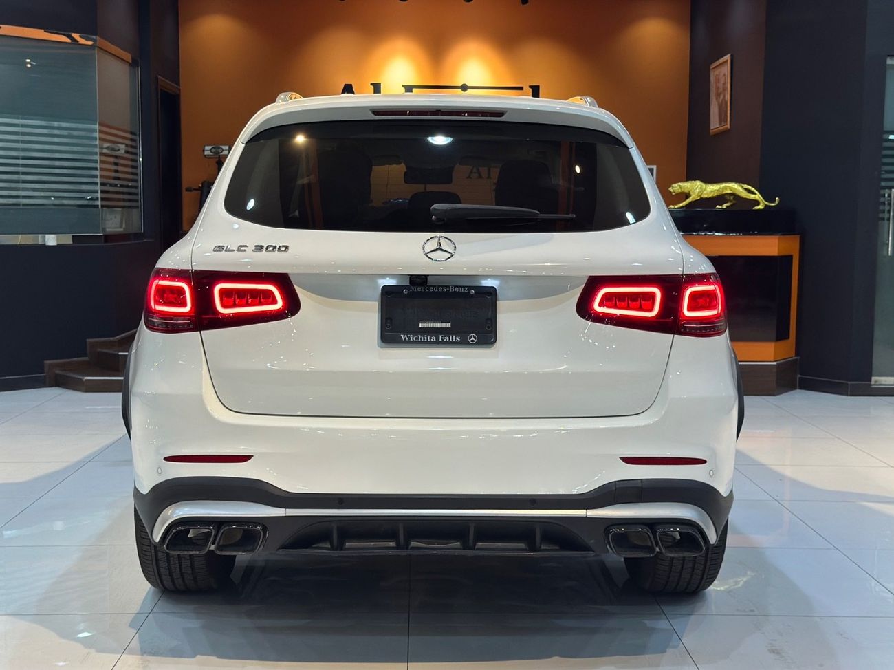 Mercedes-Benz GLC 300 2.0L REAR WHEEL DRIVE