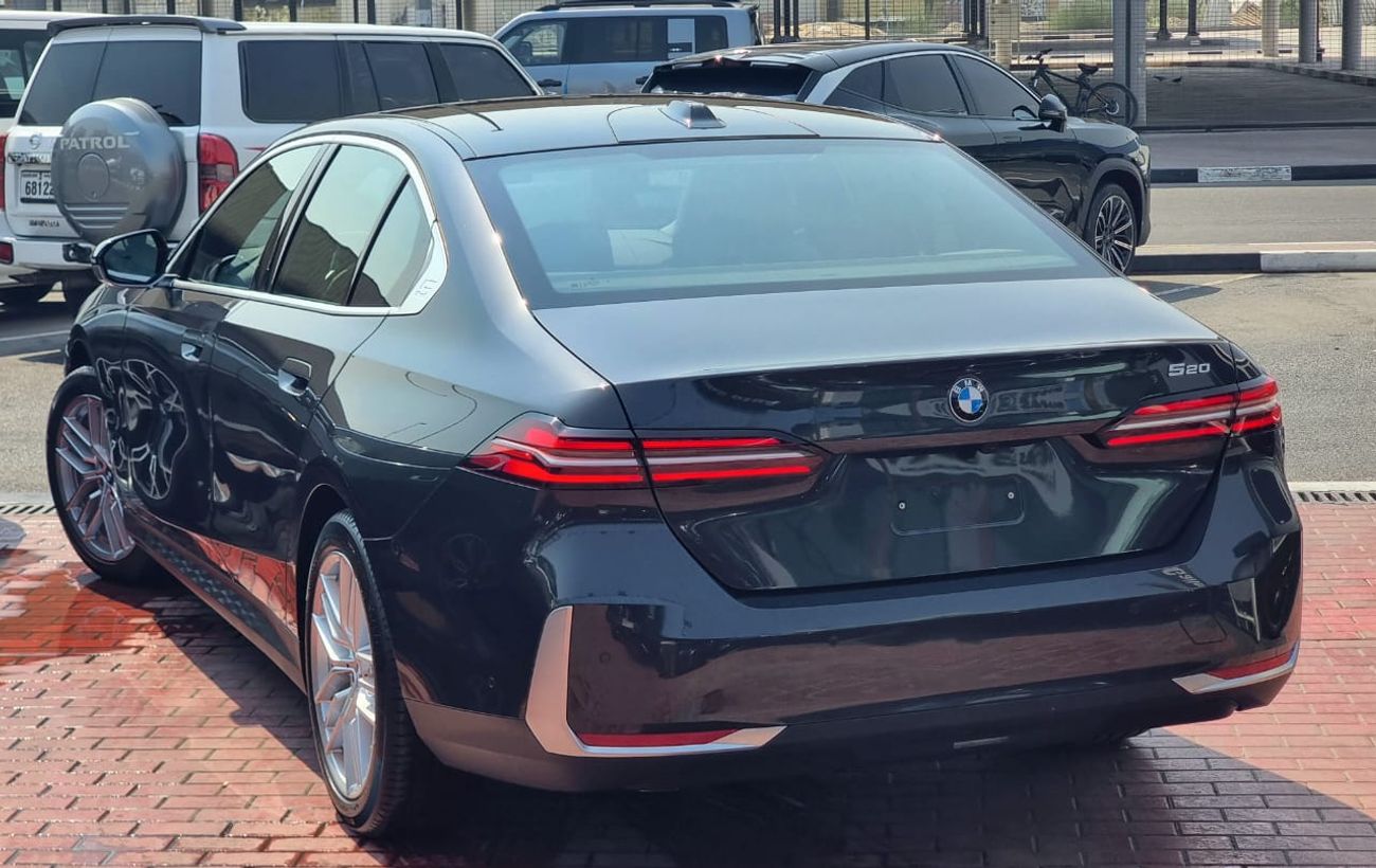 BMW 520i Executive 1.6L Warranty & Service 2024 GCC