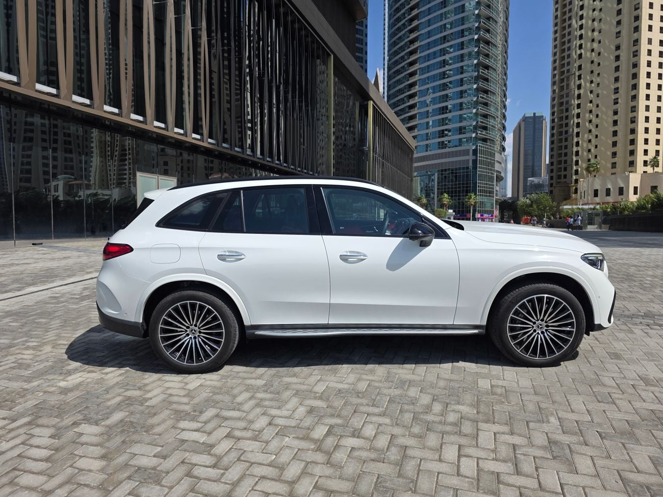 Mercedes-Benz GLC 300 e 300 GLC AMG