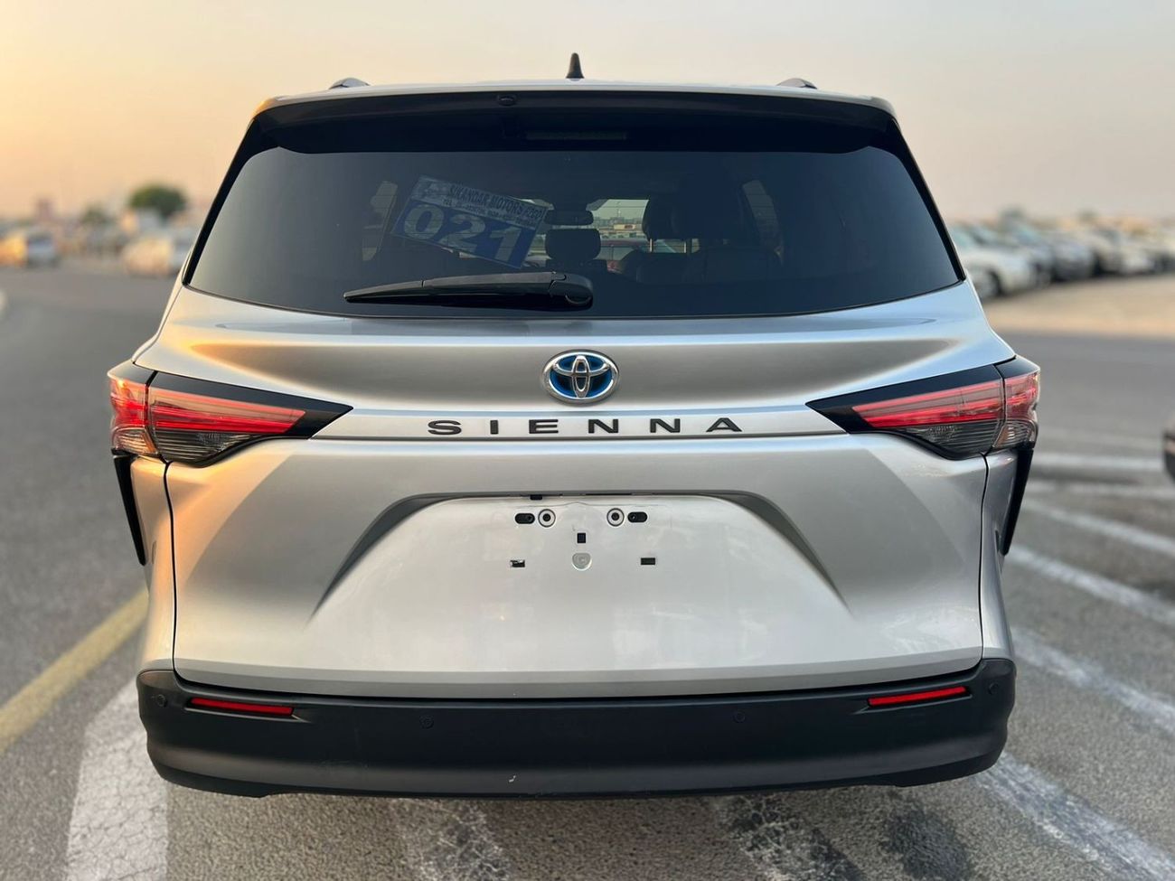 Toyota Sienna 2021 Toyota Sienna, Xle Hybrid + Sunroof + Leather & Electric Seats + Push Start + Doors Open Close 