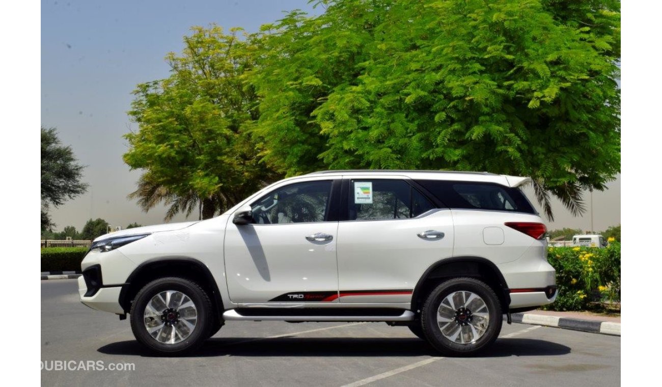 Toyota Fortuner Sportivo TRD VXR+ V6 4.0L